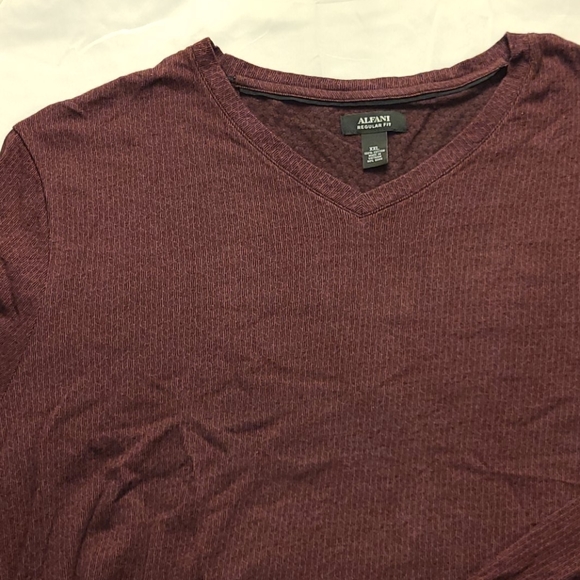 Alfani long-sleeve V-neck fire red tee - Picture 7 of 16